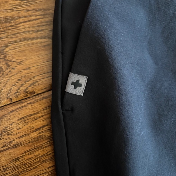 Figs Women's High-Waisted Wide Leg Pants - Black - Picture 6 of 8